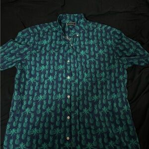 Men’s L Button Down Shirt